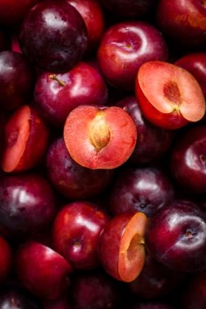 How long do plums last